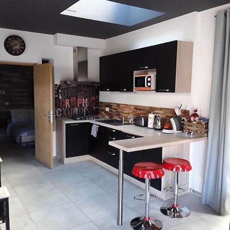 Joli 2 Pieces Esprit Loft Moderne Apartment По Екстериор снимка