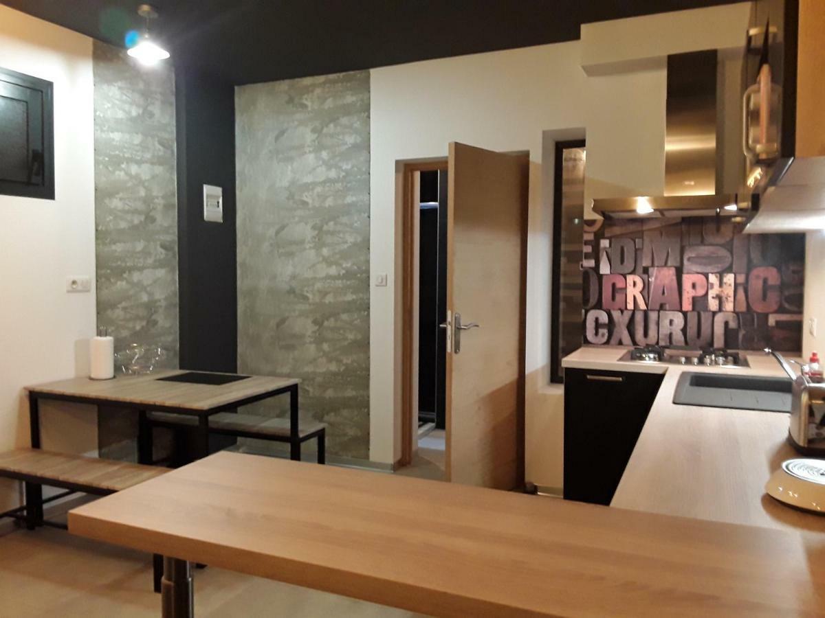 Joli 2 Pieces Esprit Loft Moderne Apartment По Екстериор снимка