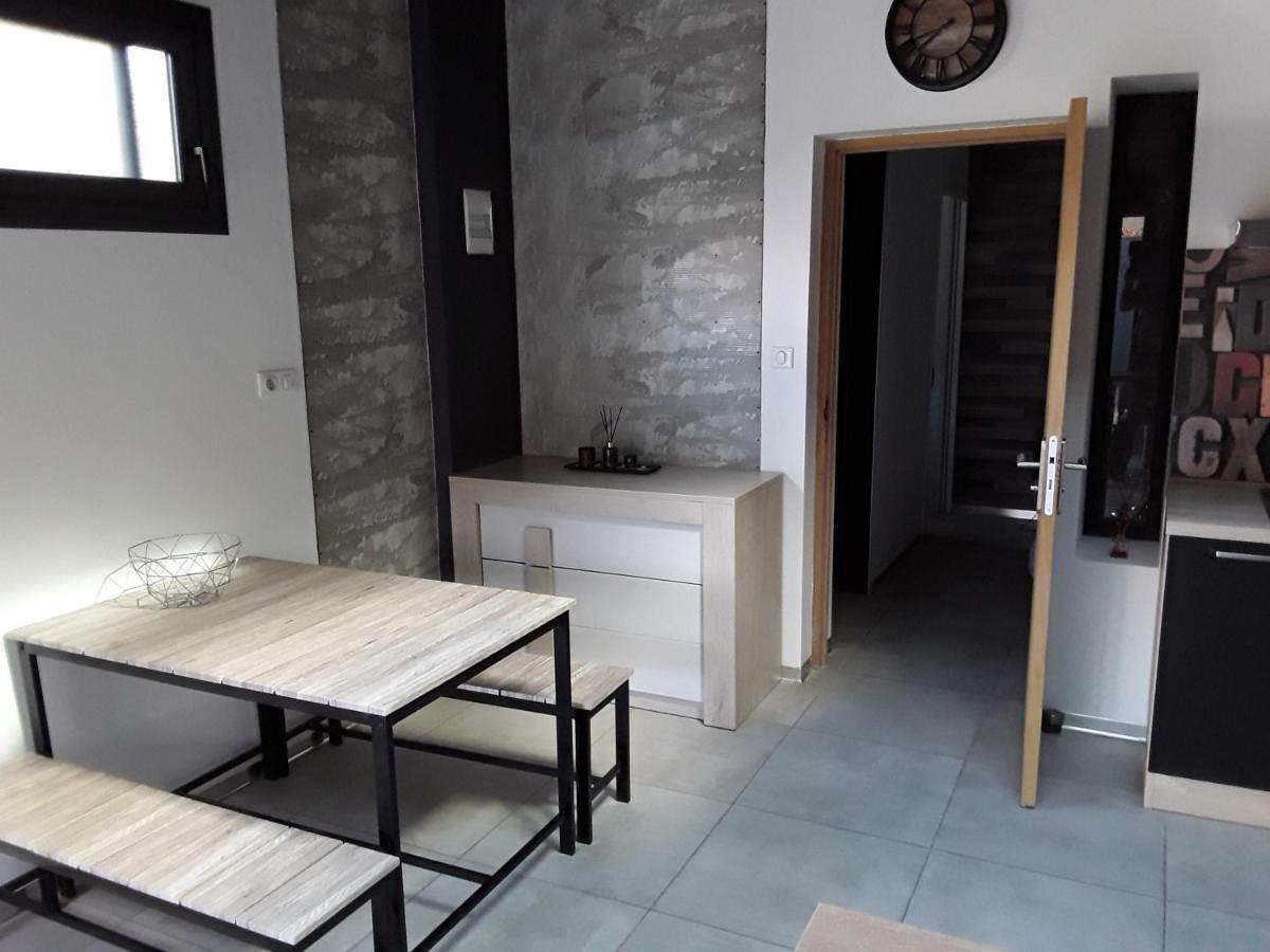 Joli 2 Pieces Esprit Loft Moderne Apartment По Екстериор снимка
